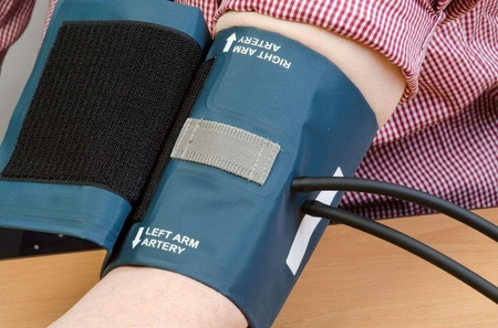 Cuff for electronic blood pressure monitors 22 - 36 cm one tube