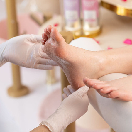 FOOT SCRAPER 800g Wygładzający peeling solno-cukrowy do stóp z kompleksem olejków i masłem shea  